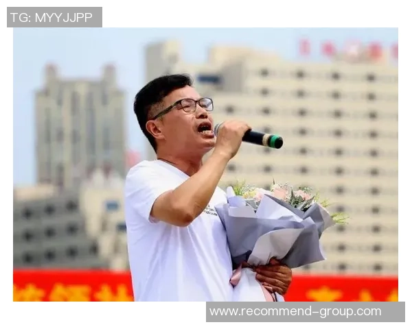 中国足球战歌舞蹈激情四溢展现团结力量助力球队勇攀高峰